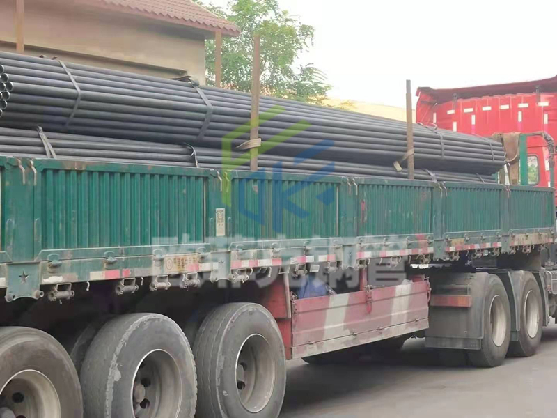 石碣镇发货现场